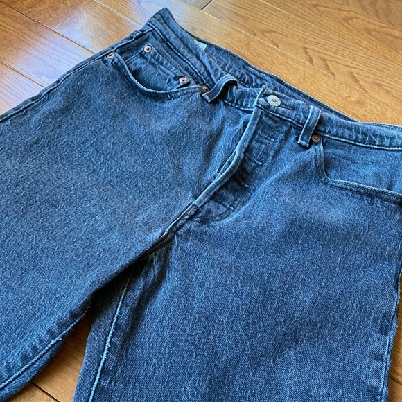 NWOT Authentic Levi’s 501 Cropped Jeans - Picture 4 of 11